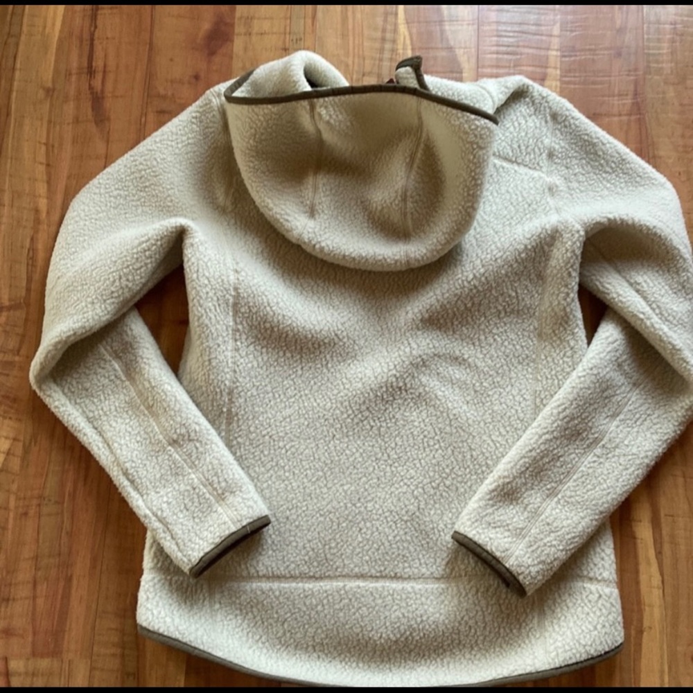 (SOLD)Patagonia Retro Pile Fleece Jacket - Picture 8 of 9